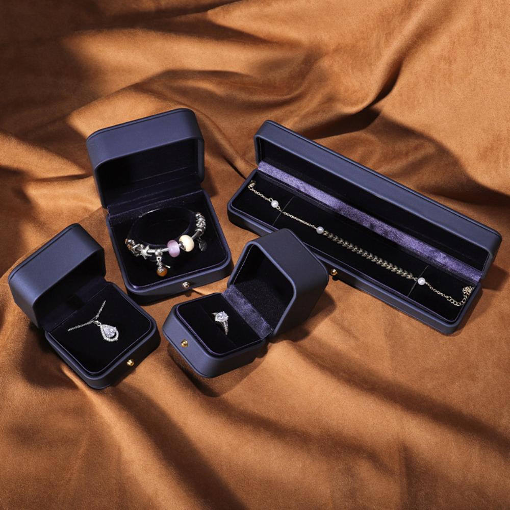 

Белая шкатулка для украшений из ПУ кожи для колец, серег, ожерелий, браслетов, органайзер для хранения 1 box синий