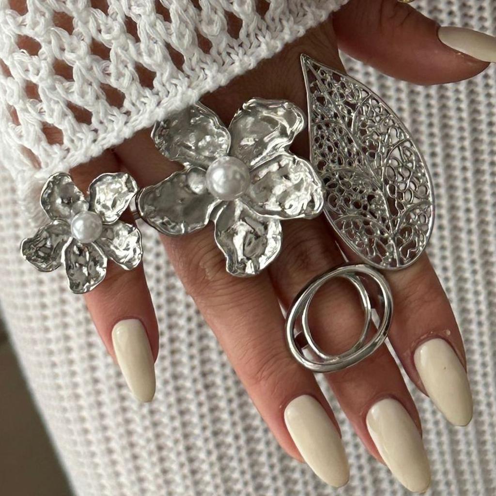 4Pcs/Set Vintage Irregular Pearl Flower Rings for Women Punk Geometric Exaggerated Gold Silver Rings Set Finger Ring Jewelry New