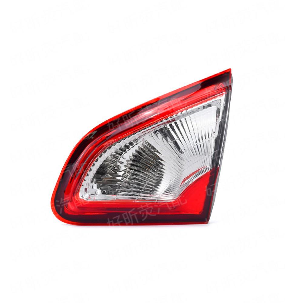 Rear Taillight Assembly for 2008-2015 Nissan Qashqai Europe: Includes Brake Turn Signals, Taillight Cover, Rear Headlights.