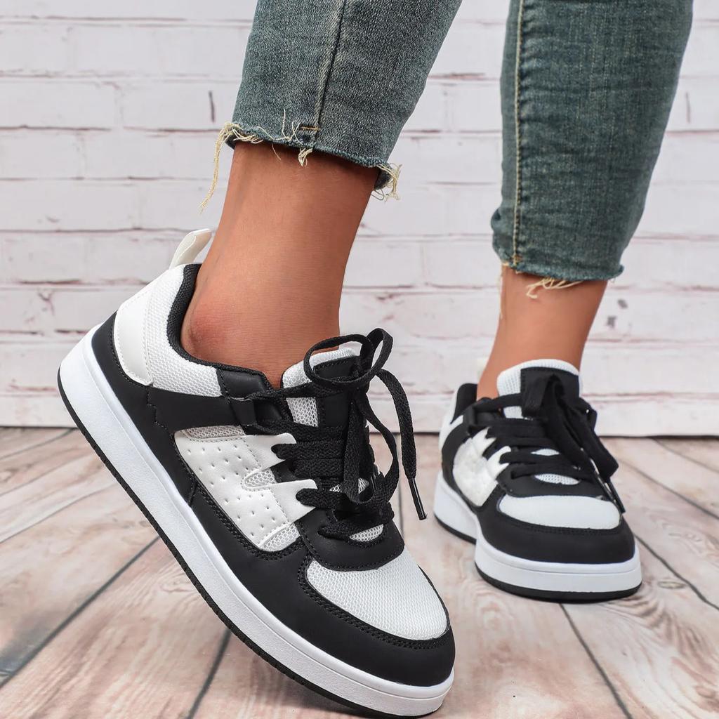 Board Shoes Mesh Casual Sneakers Fashion Flat Shoes Low-cut Leisure Sports Shoes Outdoor Walking Flats Casual Versatile