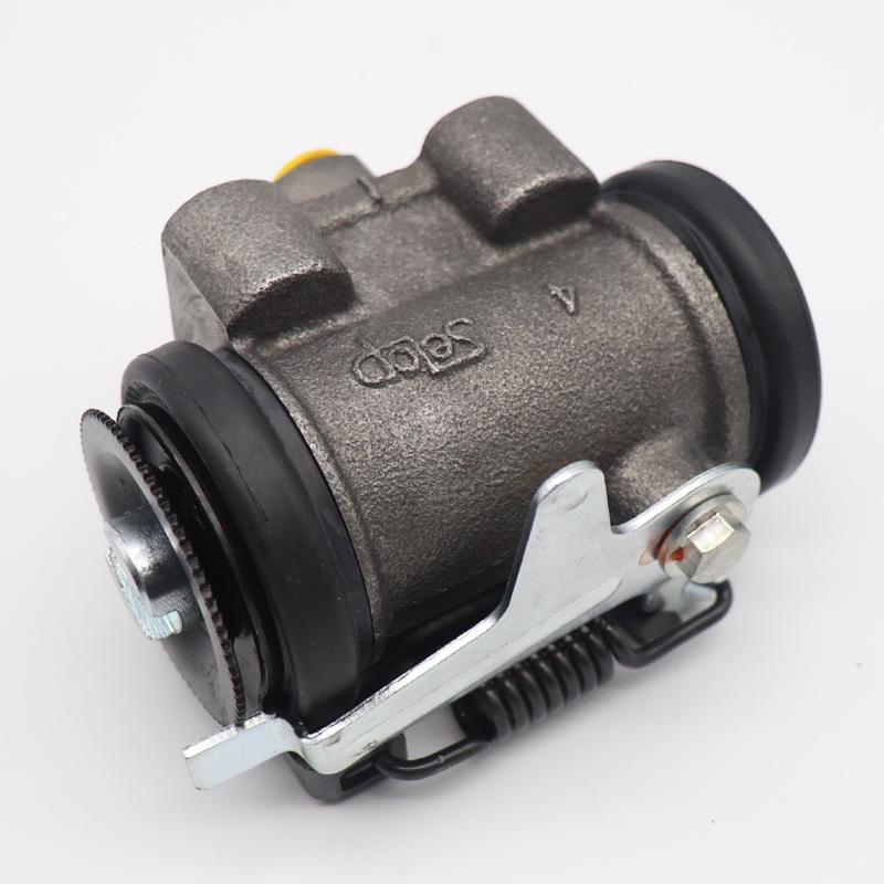 Isuzu Qingling 700P 4HK1 Front and Rear Brake Wheel Cylinder Pump