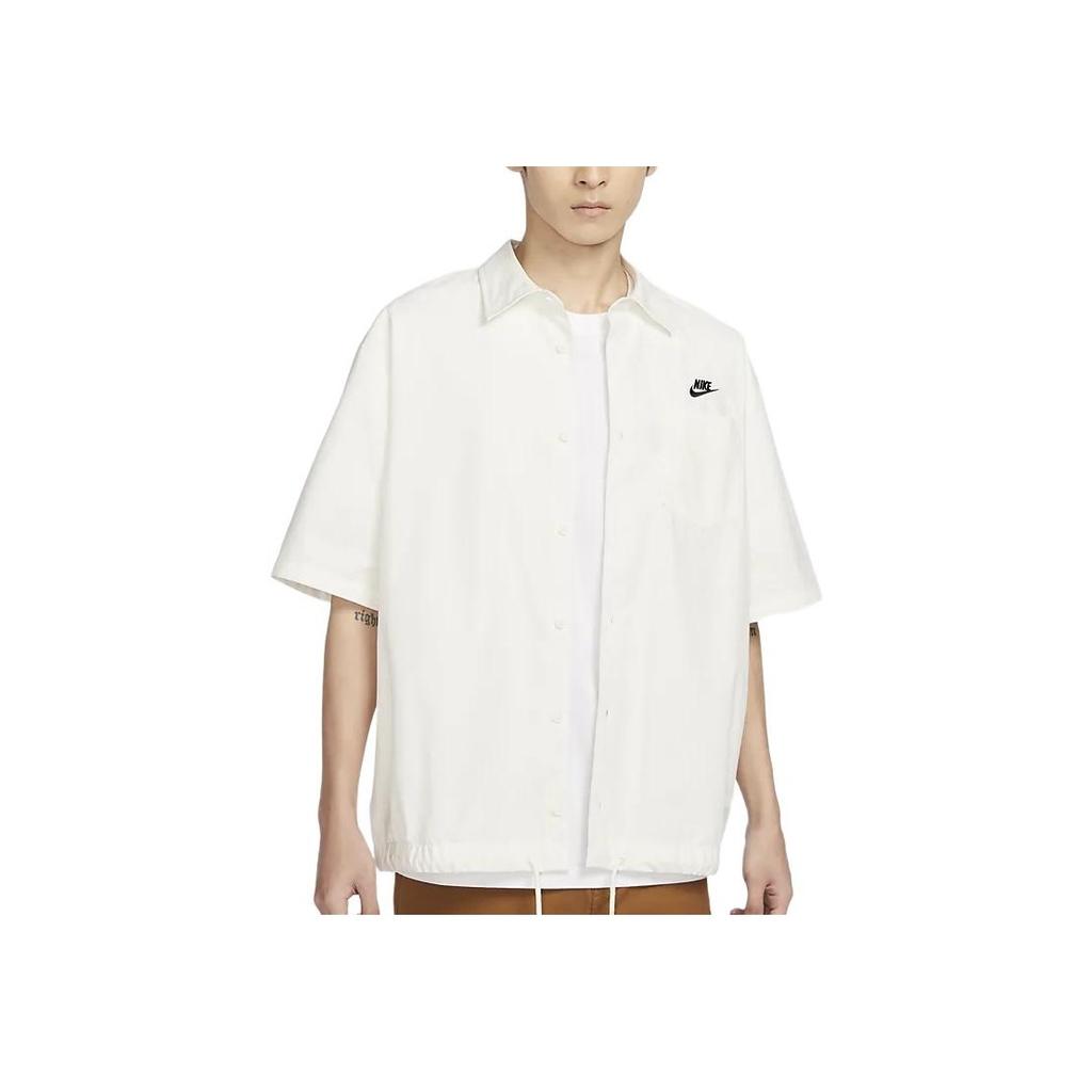 Nike Vyšívaná Jednobarevná Volný Střih Ležérní Pohodlná Jednořadé Zapínání Nastavitelný Lem Krátký Rukáv Košile Pánská Topy Plachetně Bílá FN3903-133
