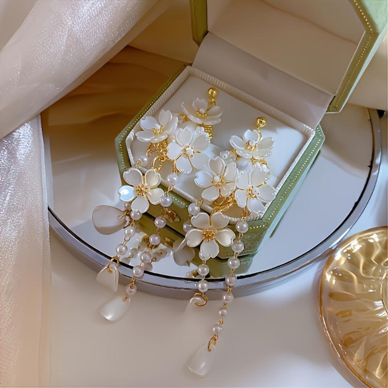 1 Paio di Eleganti, Semplici Orecchini con Frange Floreali e Perle Finte, Adatti per l'Uso Quotidiano delle Donne