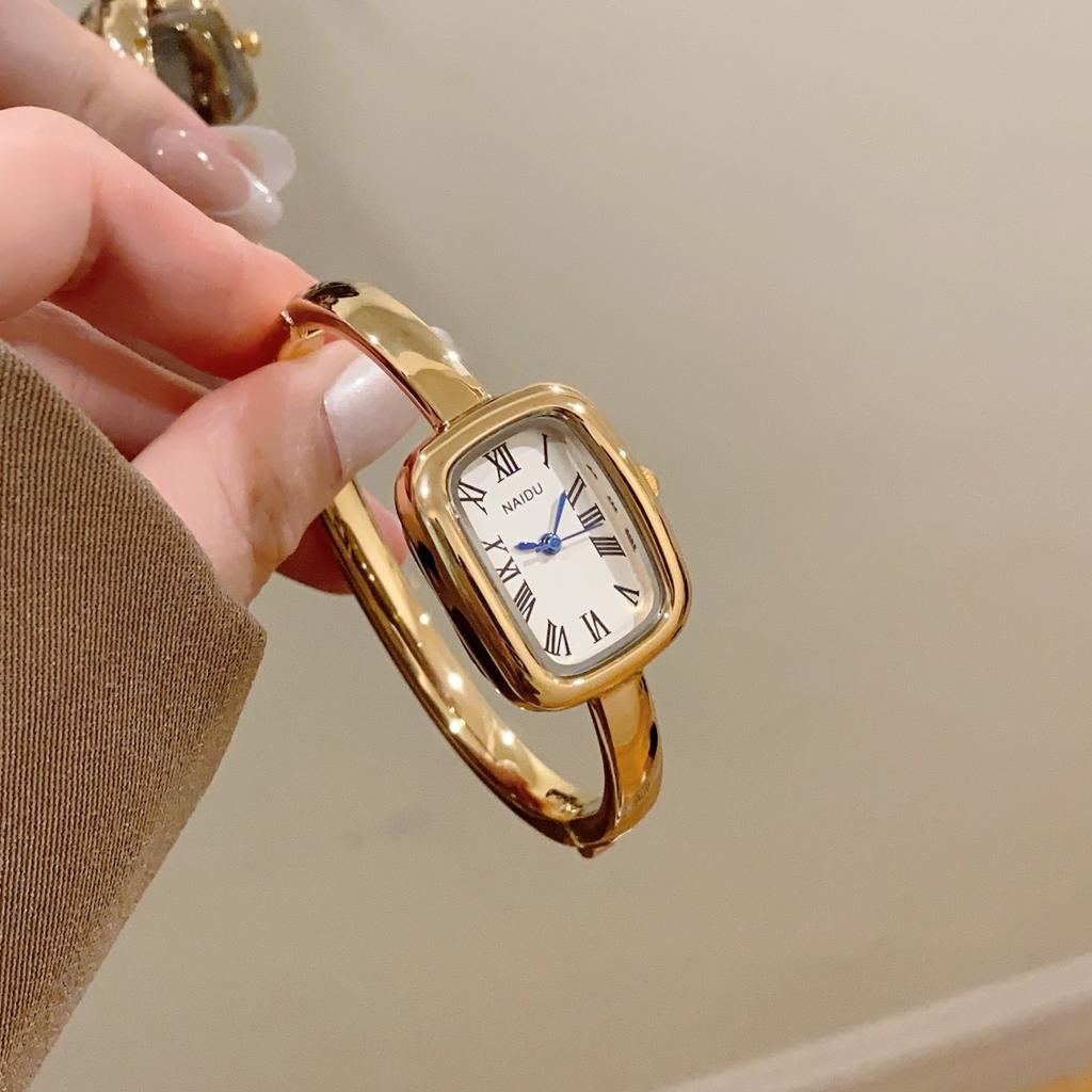 Classic Square Dial Watches For Women Creative Fashion Women Dress Wristwatch Gold Bangle Bracelet Ladies Quartz Watch Clock