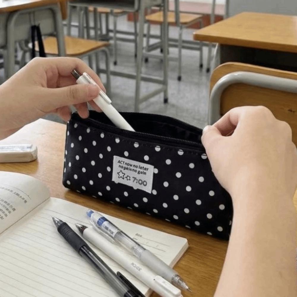 Handheld Korean Style Polka Dot Pencil Case Large Capacity Triangle Pencil Pouch Zipper Portable Pen Case Back To School