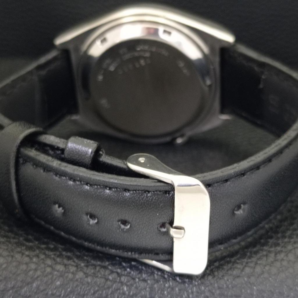 AUTOMATIC VINTAGE SEIKO 5 JAPAN MENS GOLDEN COLOR DIAL WATCH A702636-1 R209-a702636