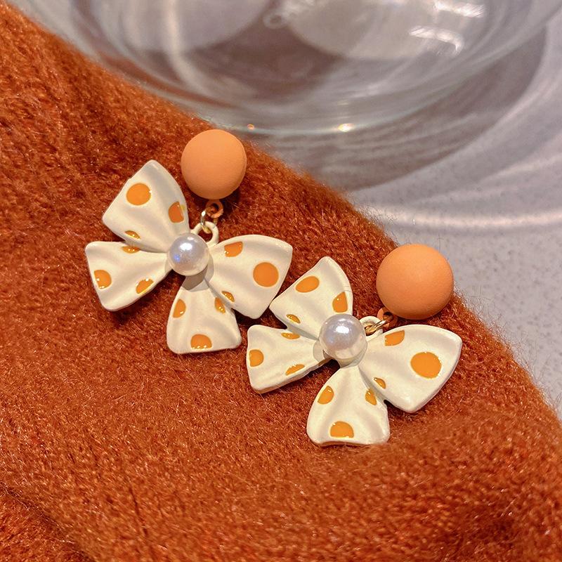 Fashion Tea Earrings Women'S Polka Dot Bow Retro Temperament Earrings Stud Earrings