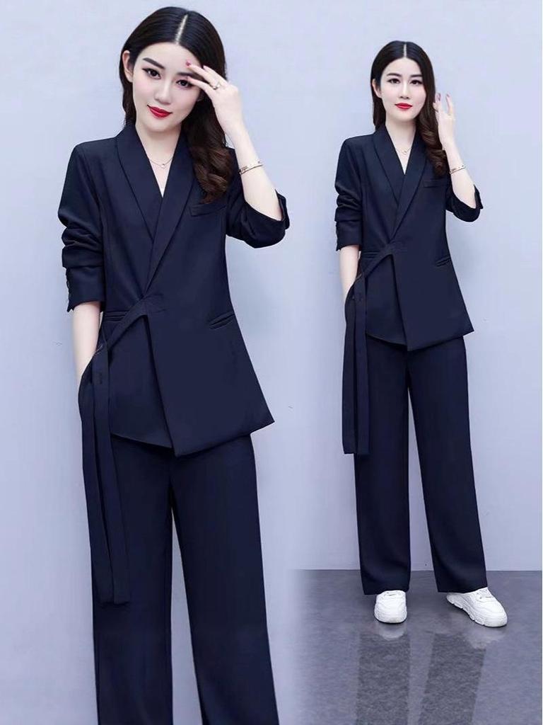Spring & Autumn Plus Size Women's Wide-Leg Pants Two-Piece Set - Age-Reducing and Fashionable