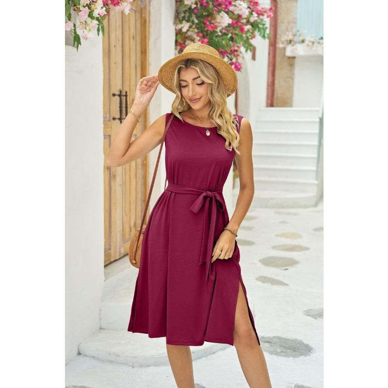 Летнее женское платье без рукавов с поясом и вставкой с карманом и разрезом средней длины — фото 11