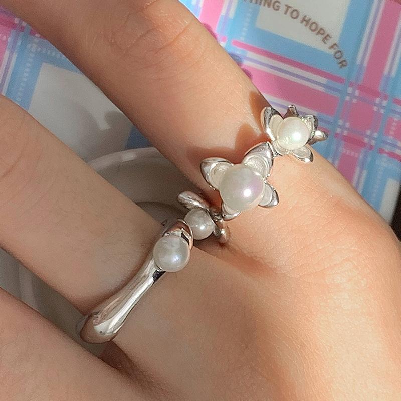 Cold Versatile Aesthetic Butterfly Ring For Women Featuring Elegant Pearl And Adjustable Design