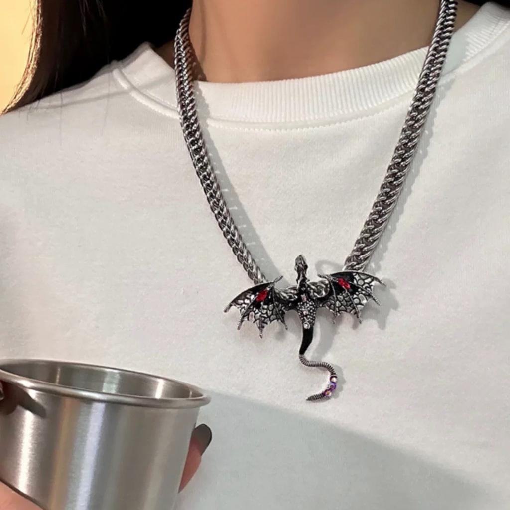 Heavy Industry Exaggerated Feilong Necklace Personalized Spice Girl Subculture Hip Hop Collarbone Chain Necklace Accessories