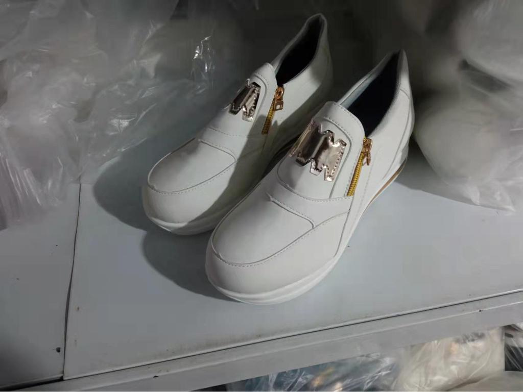 2024 Plus Size Platform Sports Shoes with Side Zipper - Solid Color, Flat Bottom