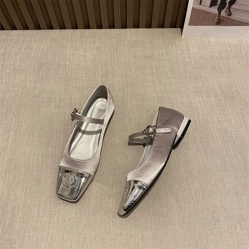 Square head single shoes women's 2025 spring new French Mary Jane women's shoes flat bottom with buckle skirt evening shoes