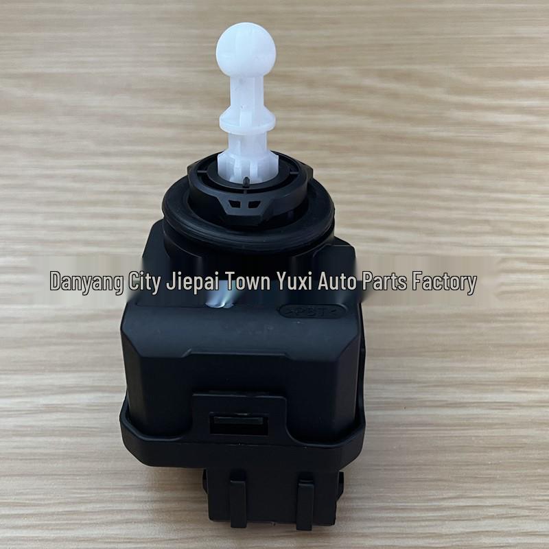 

Электрический моторчик регулировки фары для Great Wall Wingle 5: Высота и управление затемнением