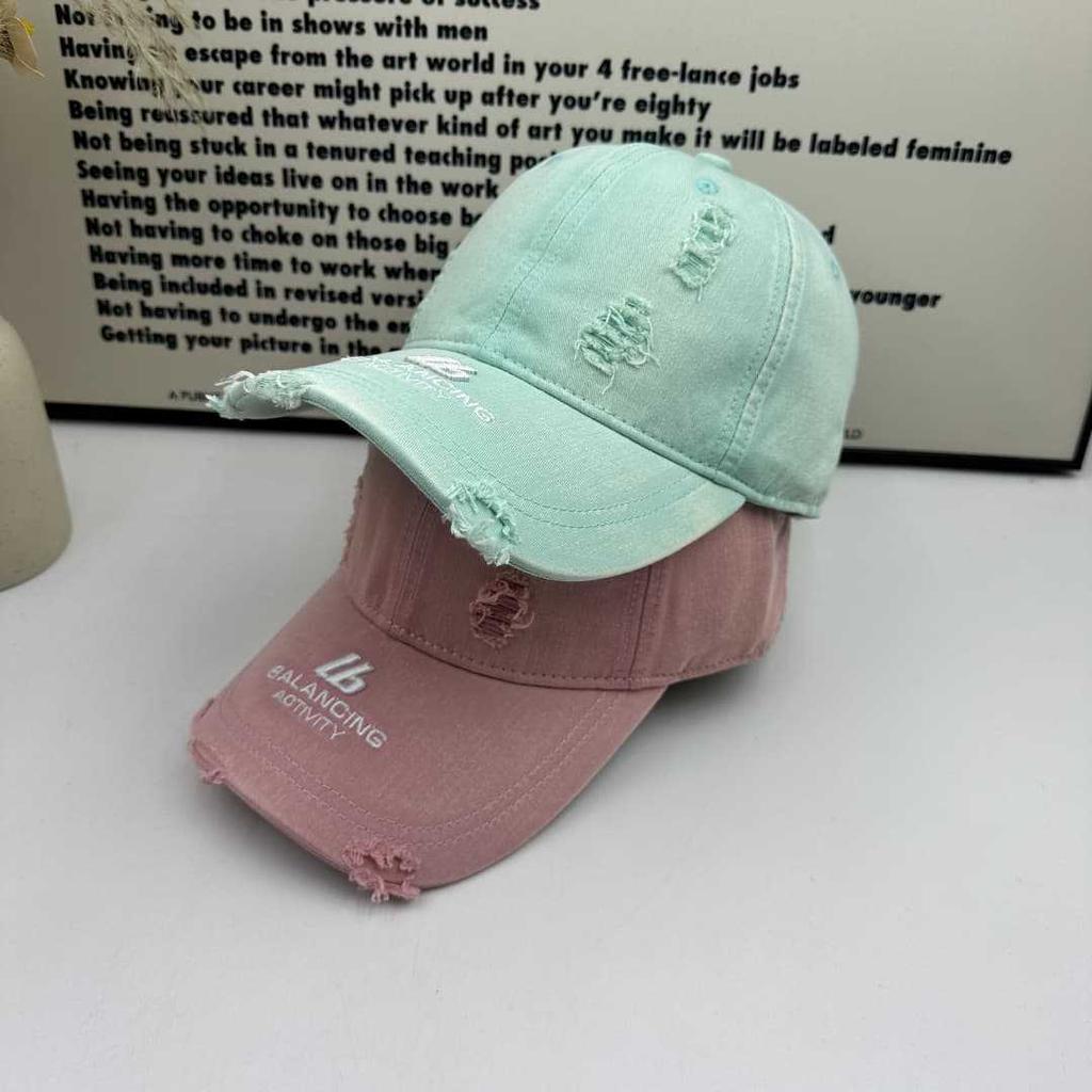 Vintage brim letter embroidered baseball cap women's casual versatile peaked cap, broken hole showing face small wide brim sun hat