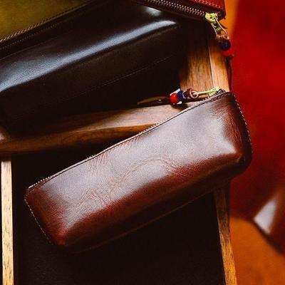 Luksusowy Retro Etui na Ołówki z Zamkiem Błyskawicznym - Ręcznie Robione, Duża Pojemność, Skórzane Pudełko na Długopisy Woskowane Olejem dla Uczniów, Uchwyt na Pióro Wieczne
