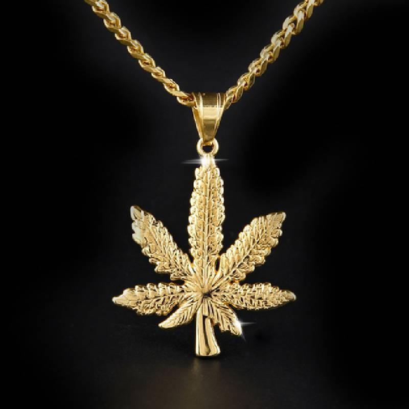 Stylish European And American Hip Hop Necklace With Alloy Maple Leaf Pendant For Men