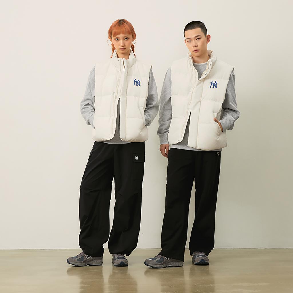 New MLB Preppy Style Collection New York Yankees FW24 Down Vest Unisex Dark Cream 3ADVV1046-50CRD