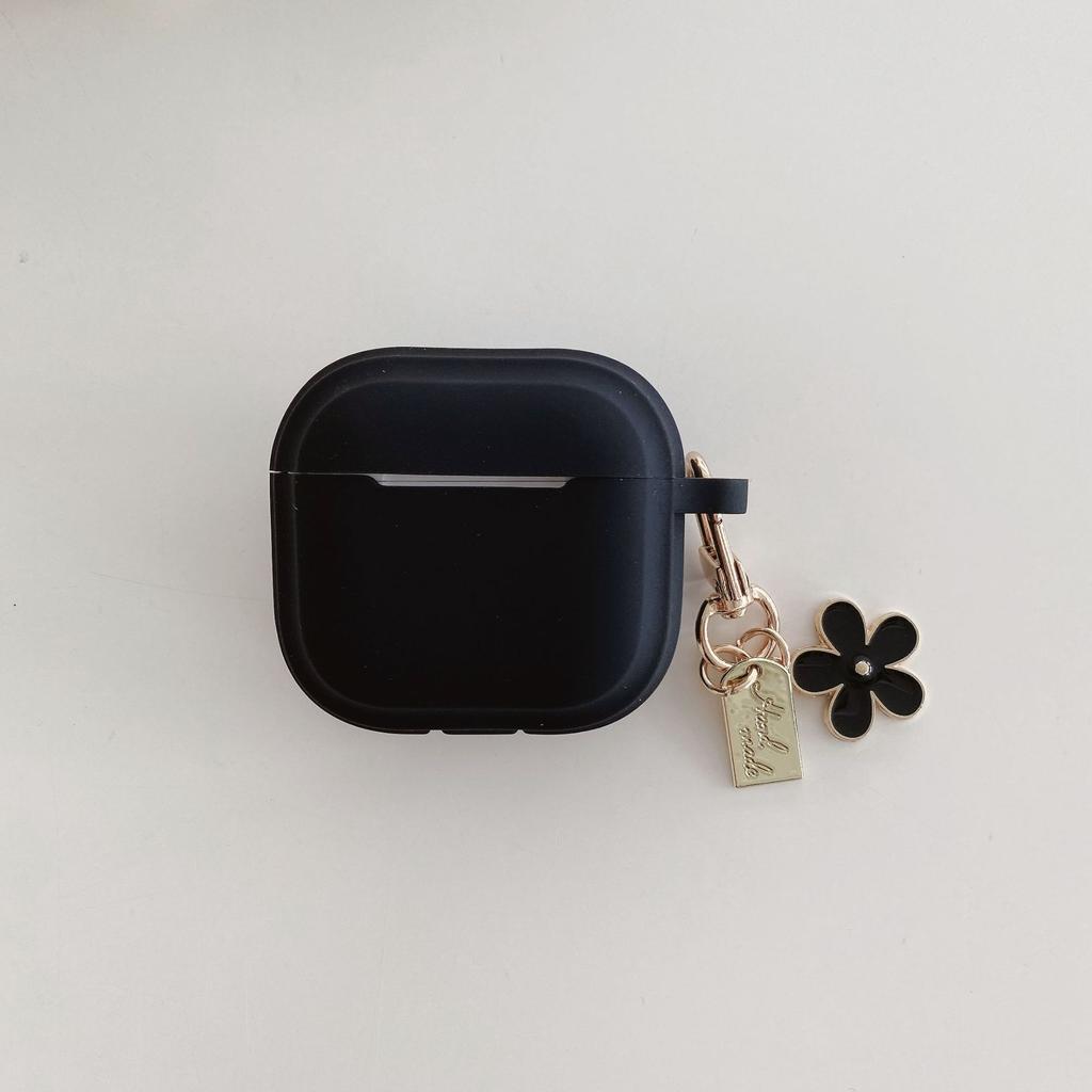 Flower Pendant Earphone Cover, Suitable for the New AirPods 4th Gen Protective Cover, Apple Earphones, Silicone AirPods 3