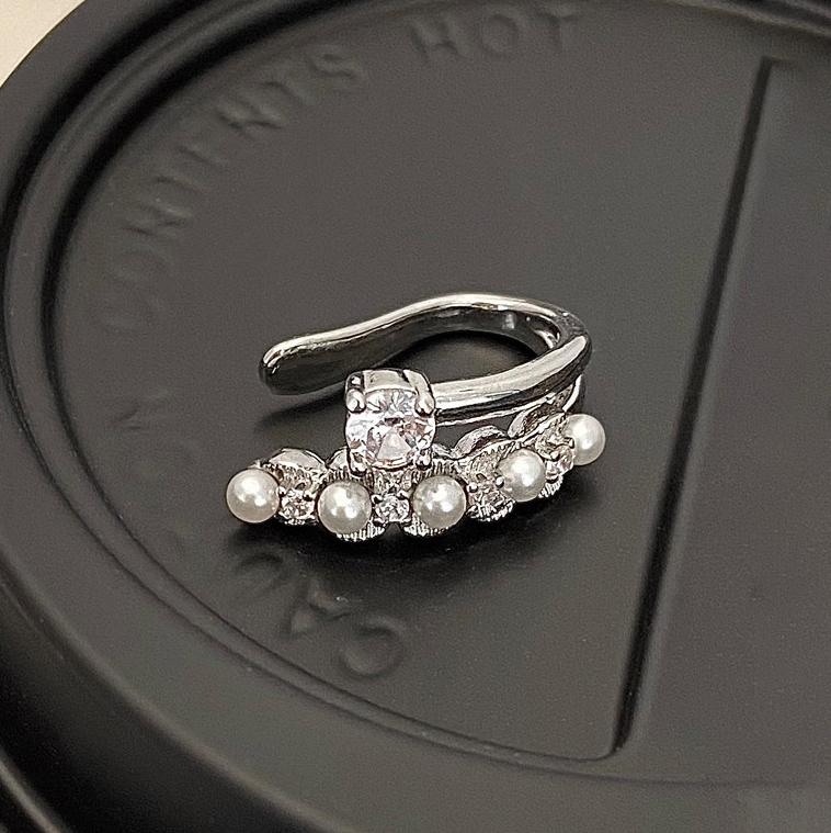 

PONYKISS Silver 18K Gold 1 Piece Zircon Pearl Geometric Clip Earring for Women Minimalist Trendy Fine Accessories