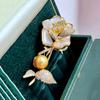 Peony Brooch with A Fashionable Design Sense, Pearl Brooch with A Unique and Trendy Light Luxury Coat Accessory, Anti-glare Pin