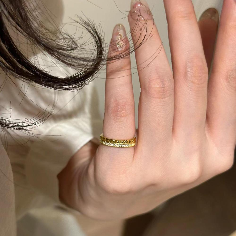 

Elegant Diamond Grid Women Ring Gold Plated Minimalist Luxury Fashion Tail Ring for Women adjustable