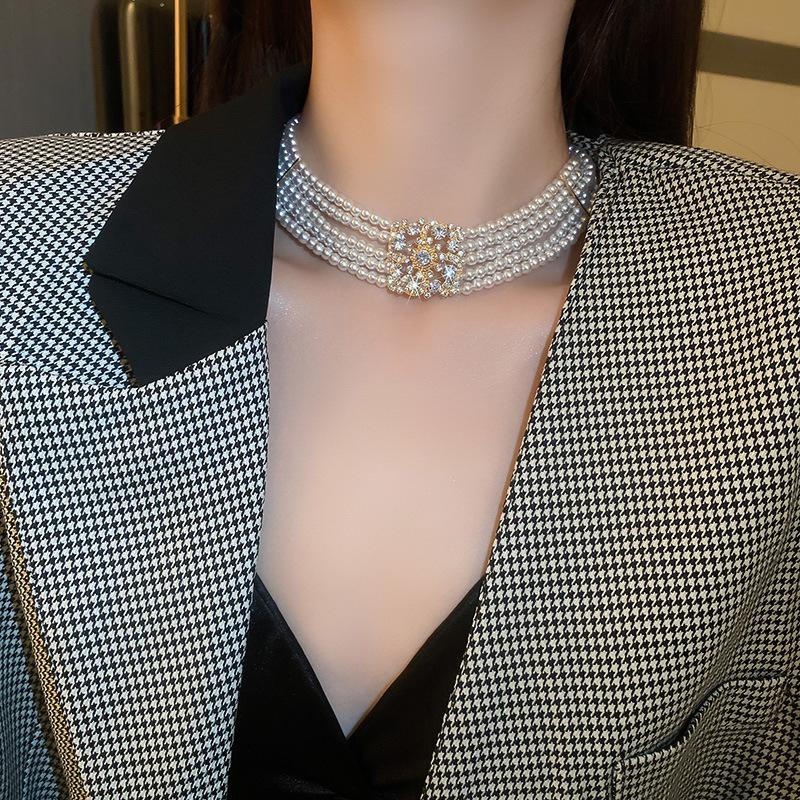 Diamond Inlaid Flower Multi-Layer Necklace for Women, Original Design Light Luxury Exaggerated Statement Pendant Necklace Fashion Jewelry Gift