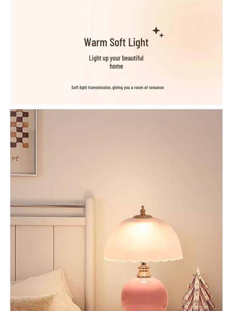 2025 Creme Stil Luxus Nachttischlampe: Elegantes Hochzeitsnachtlicht