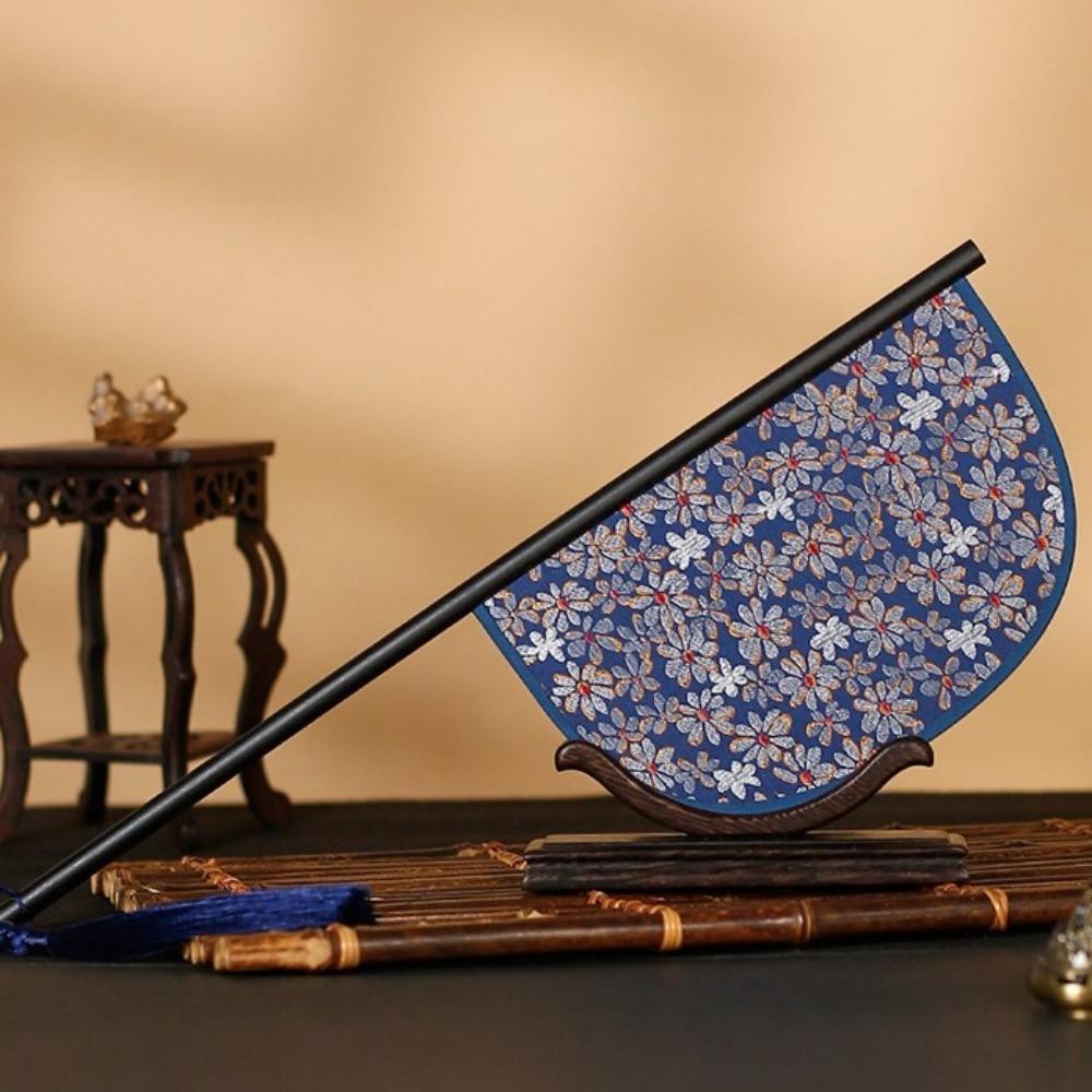 Exquisiter Fächer im chinesischen Stil Klassischer dekorativer Fächer Tragbarer Handwerksfächer Sommer