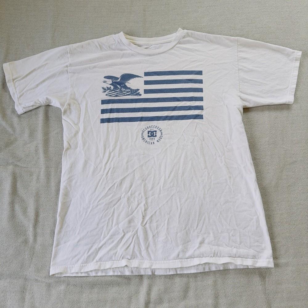

DCSHOECOUSA Adult Size Medium White Unisex T-Shirt XXXL