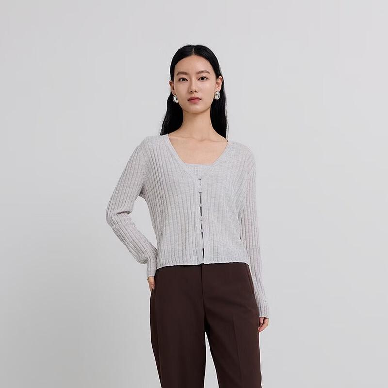 Women s Long-Sleeve V-Neck Knitted Cardigan XL