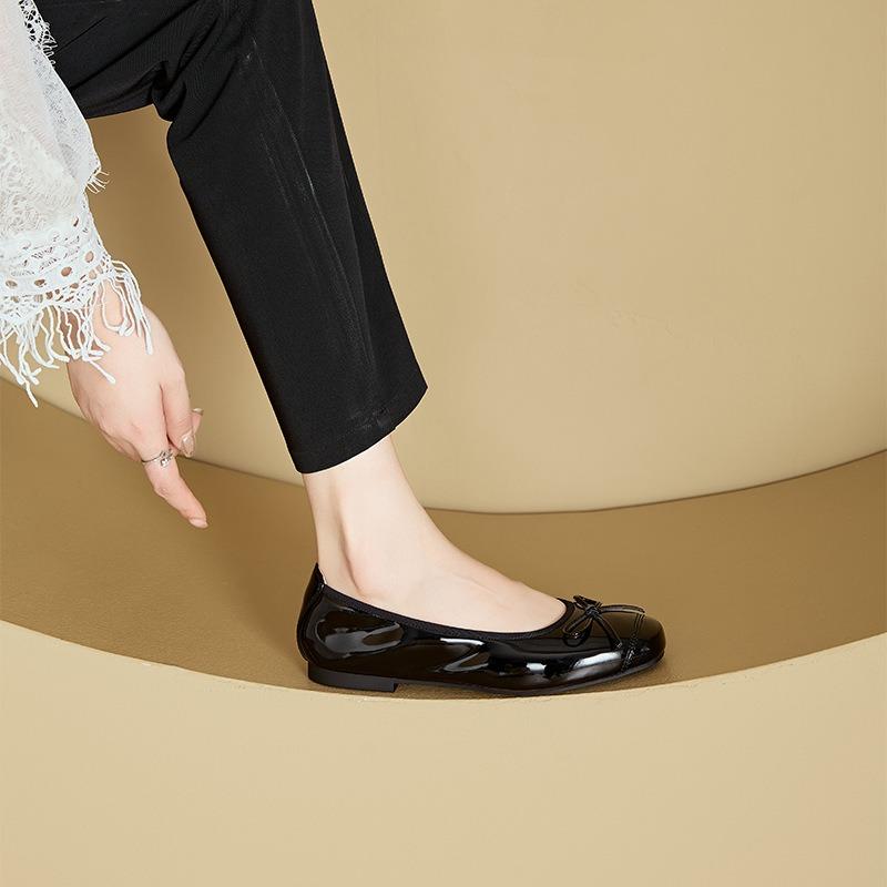 Autumn patent leather small single shoes women, bow lace-up small leather shoes one pedal large size Doudou shoes