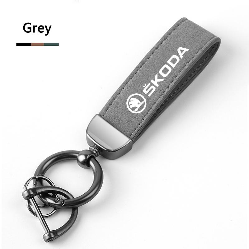 HAZJ3 Luxury Leather Car Keychain Auto Logo Keyring Accessories Women Men Gifts For Skoda Yeti VRIS Octavia A5 A7 Karoq Kamiq Fabia