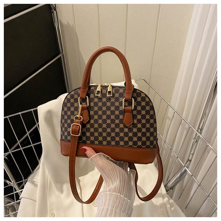 2023 Summer New Shell Bag Fashionable Simple Retro Trend Hand-held Shoulder Bag Casual Crossbody Bag коричневый