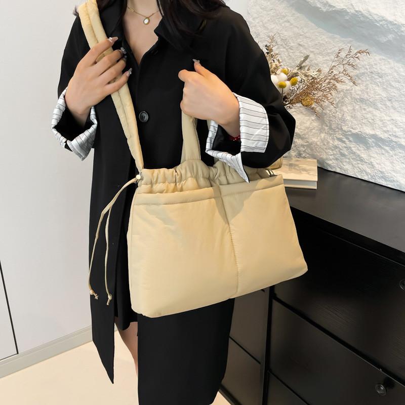IELGY Casual Nylon Cloth Drawstring Soft Quilted Handbag Lightweight Simple Cotton Bag Large Capacity Crossbody