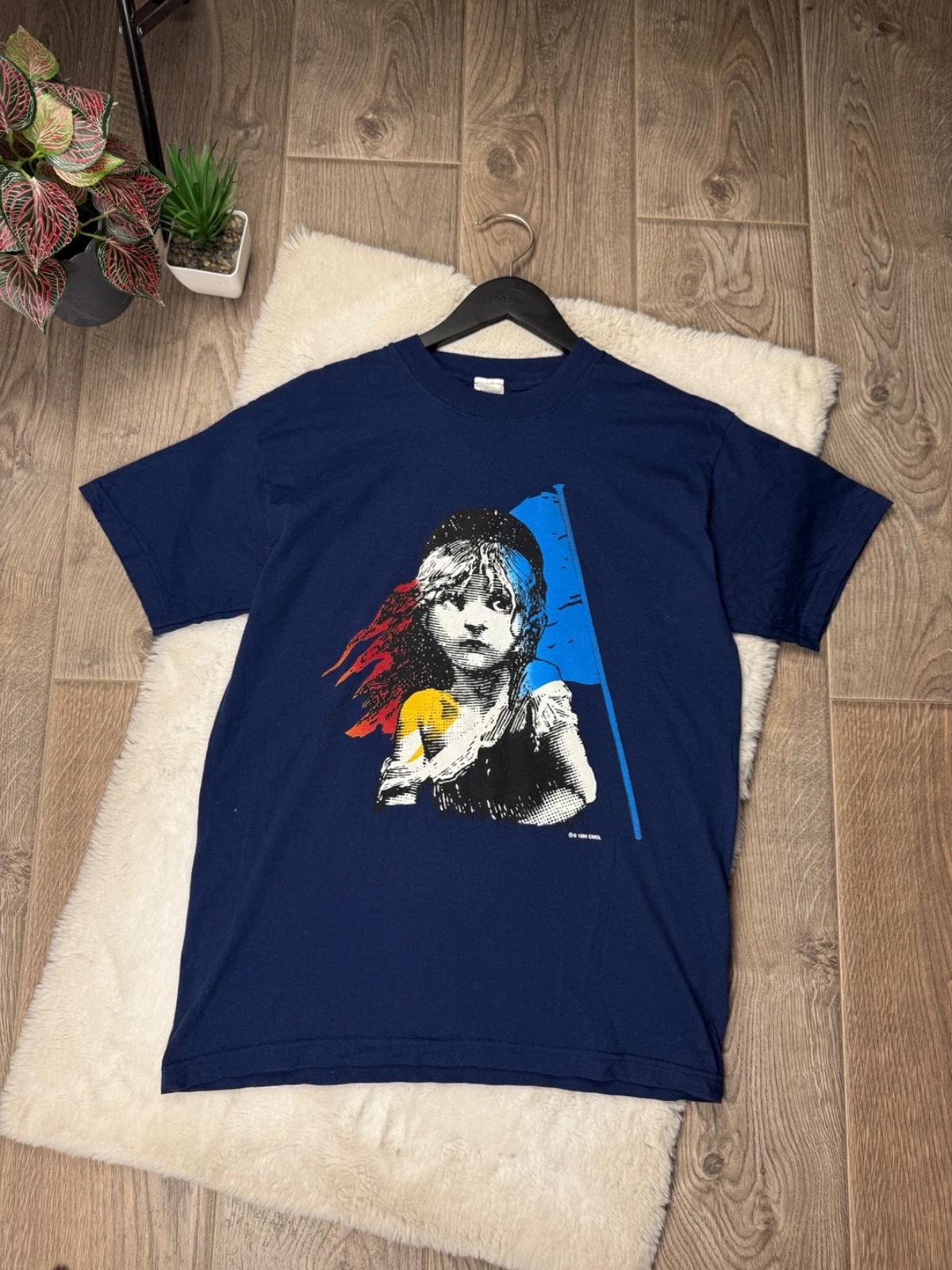 Les Miserables London 1986 T-Shirt Size M Musical Theatre Graphic Tee Blue Men s 4XL
