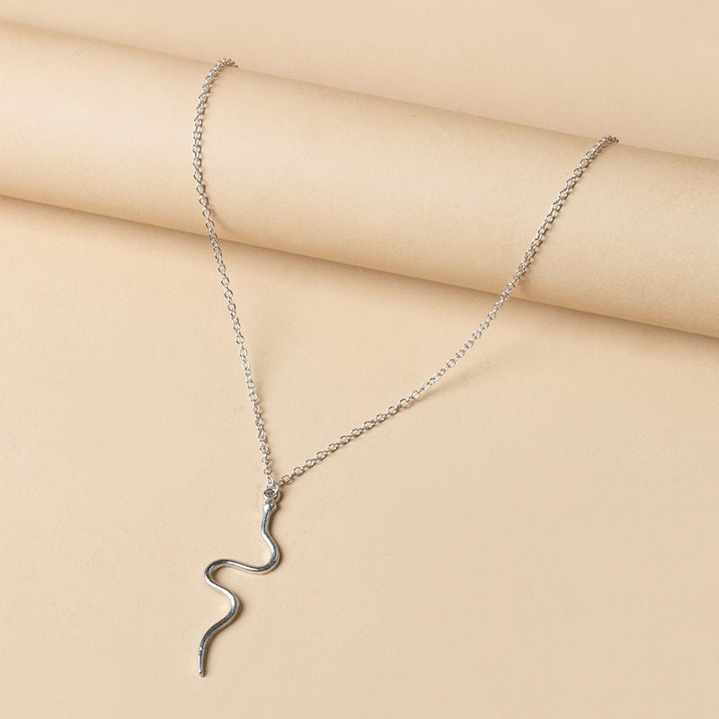 1PCS Punk Long Snake Pendant Necklace Silver Color Unquie Men Women Neck Jewelry Statement Pouplar Choker Necklace Wholesale