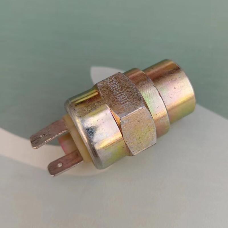 Brake Light Switch for Shaanqi SX2150 SX2190 & Steyr Trucks