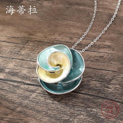 Color Painting Oil Engraved Camellia Rose Flower Pendant, Fashionable and Simple Women's Versatile Flower Alloy Neck Chain
