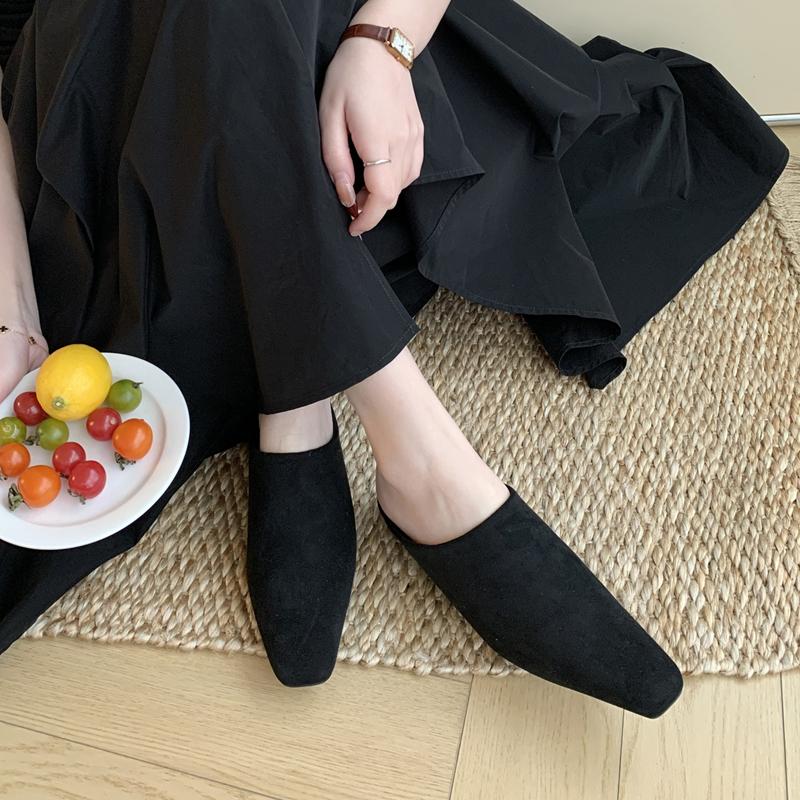 Móda SUOJIALUN Podzim Nová Značka Dámské Pantofle Módní Kulatá Špička Nazouvací Dámské Elegantní Nazouvací Muly Boty Měkký Plochý Podpatek Nazouvací Boty