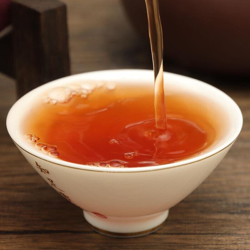 Pu'er Tee Kuchen Charm 357g Pu-er Reifer Tee Menghai Puerh Tee Reifer Tee
