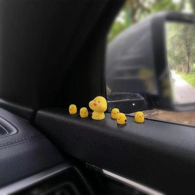 Süßes Mini-Kuckucks-Huhn-Autoornament - Heilendes Dekor für Konsole oder Schreibtisch