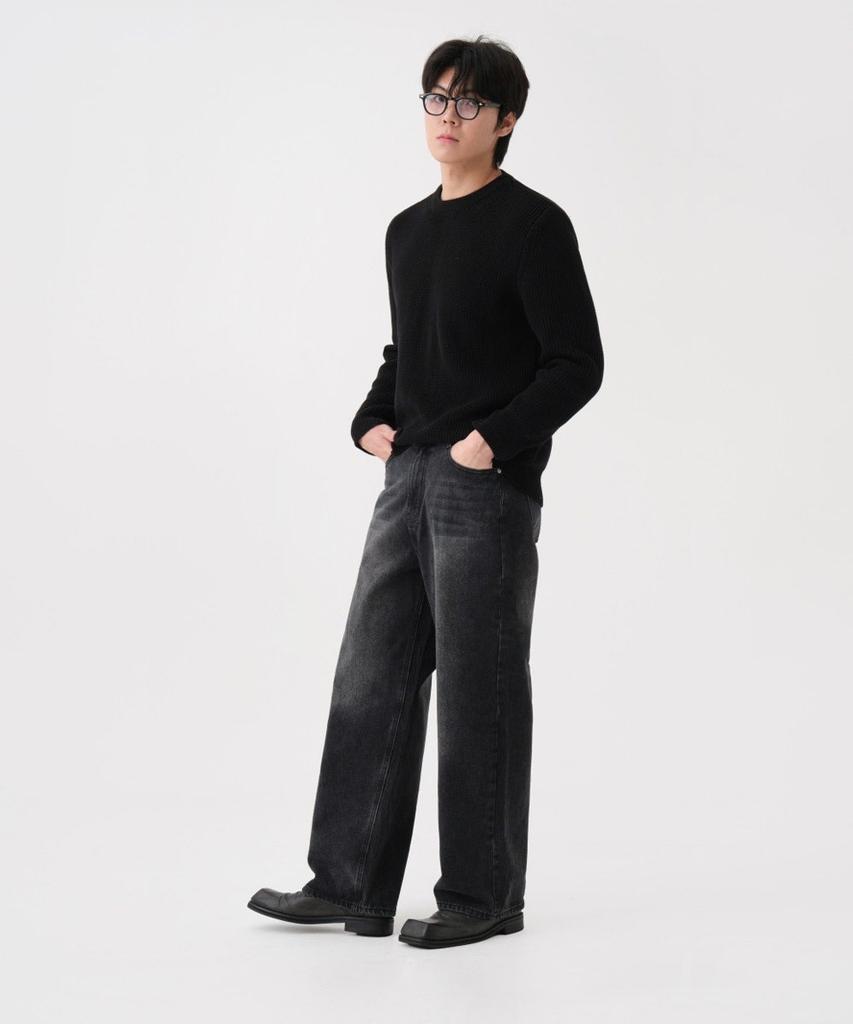 Dideobeulyueseui Washed Balloon Denim Wide Pants (Black)