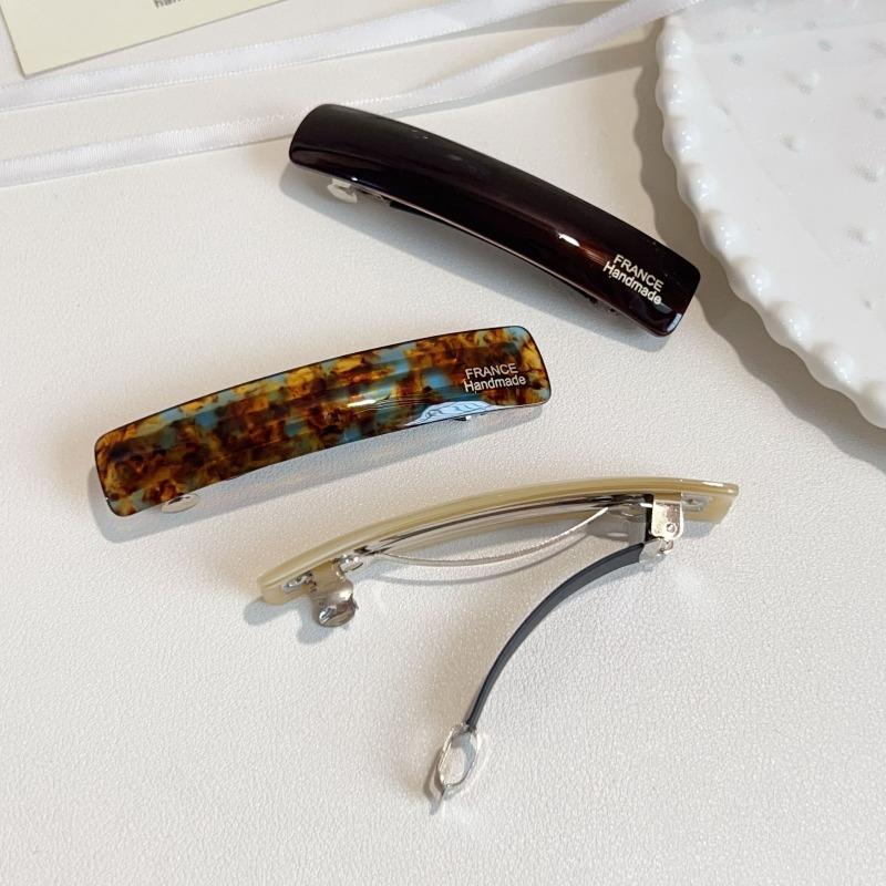 Acetic Acid Large-sized Hairpin with A Single-slot Design, Top-mounted, Featuring An Elegant Spring Clip Hairpin.