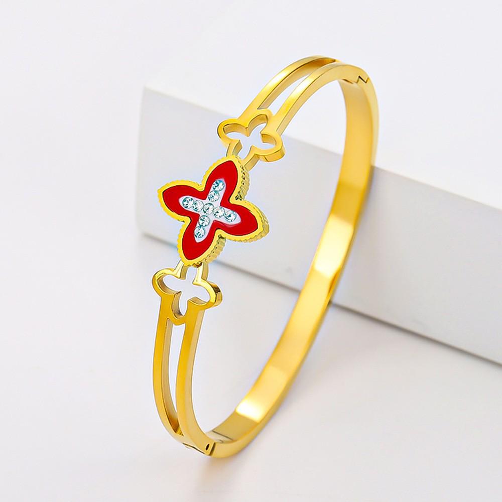 Fashionable Four-Leaf Clover Titanium Steel Women's Open Bracelet - Colorfast & Versatile Design