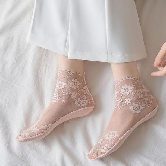 Women's Lace Socks Mesh Sheer Flower Lace Ankle Socks Summer Ultra Thin Fishnet Frilly Sock for Teens Girls