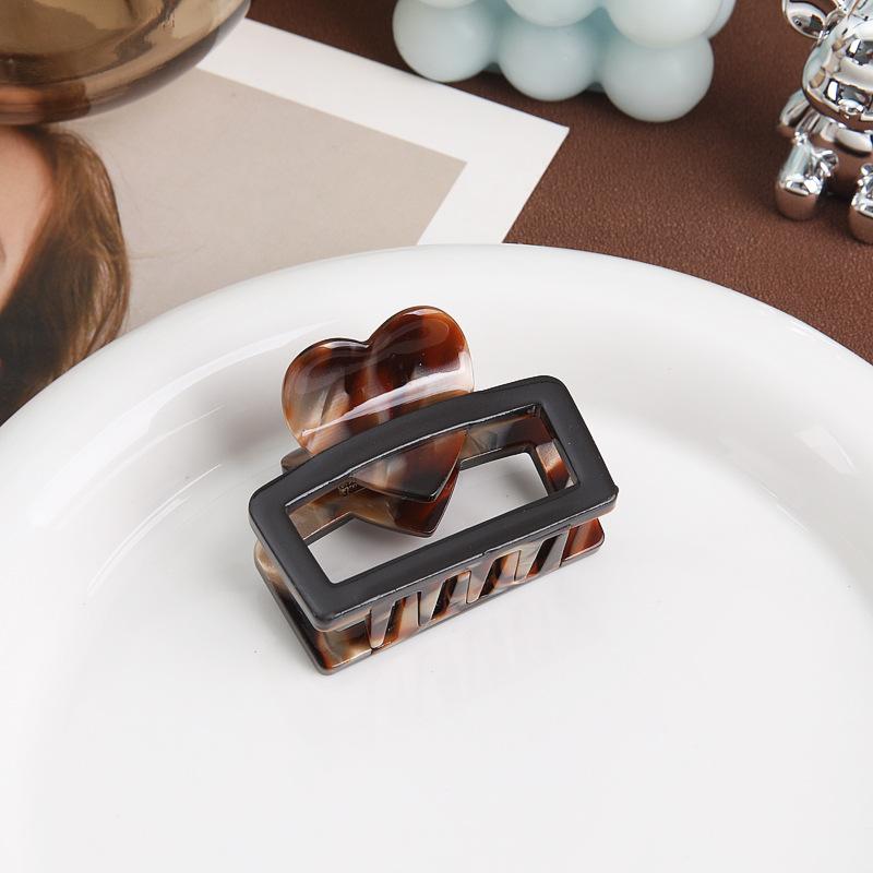 Love Square Grab Clip Premium Sense Acetic Acid Hairpin Simple Versatile Ponytail Clip Back Head Shark Clip Hair Accessories