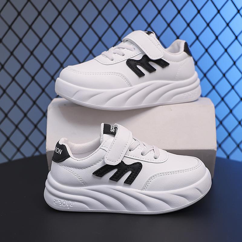 

Classmates children s shoes boys shoes girls sports shoes children s white shoes spring and autumn children s thick baseplate shoes 26 (inner length 16.5 cm)