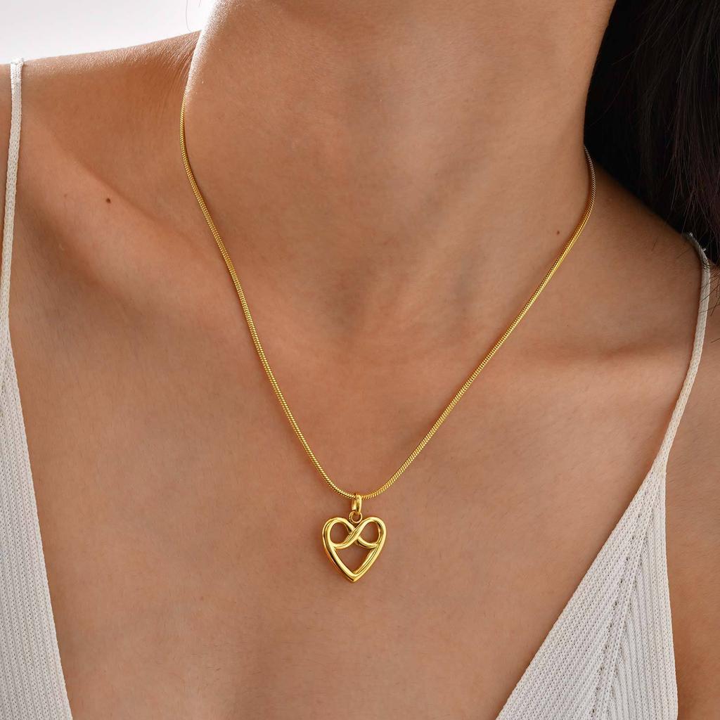 Stainless Steel Heart Infinity Pendant Necklace Plated 18K Gold Wind Niche Snake Chain Necklace Nc-2435