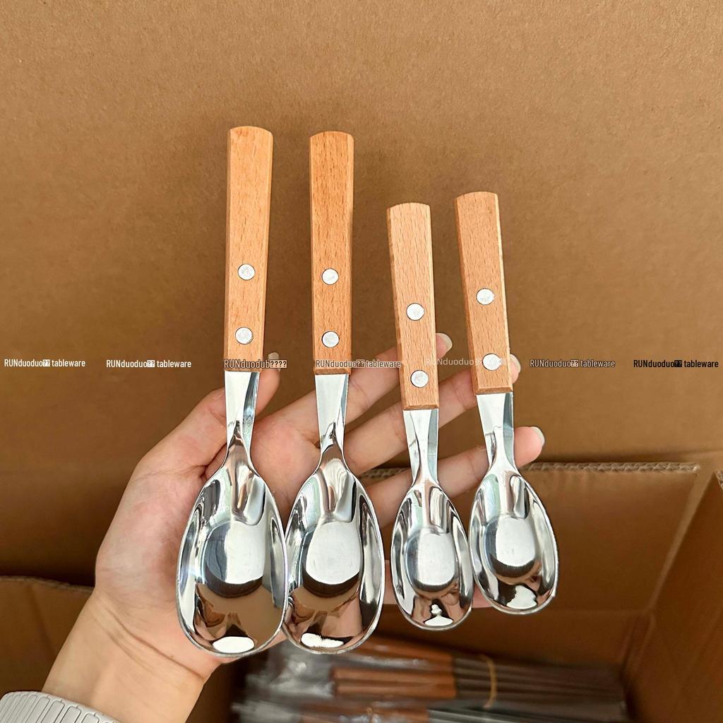 Large Yuanbao Spoon with Japanese 304 Stainless Steel and Solid Wood Handle